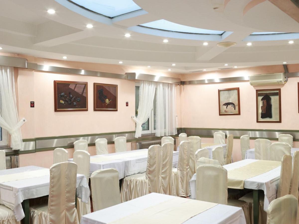 Hotel Lupus Novi Sad Luaran gambar