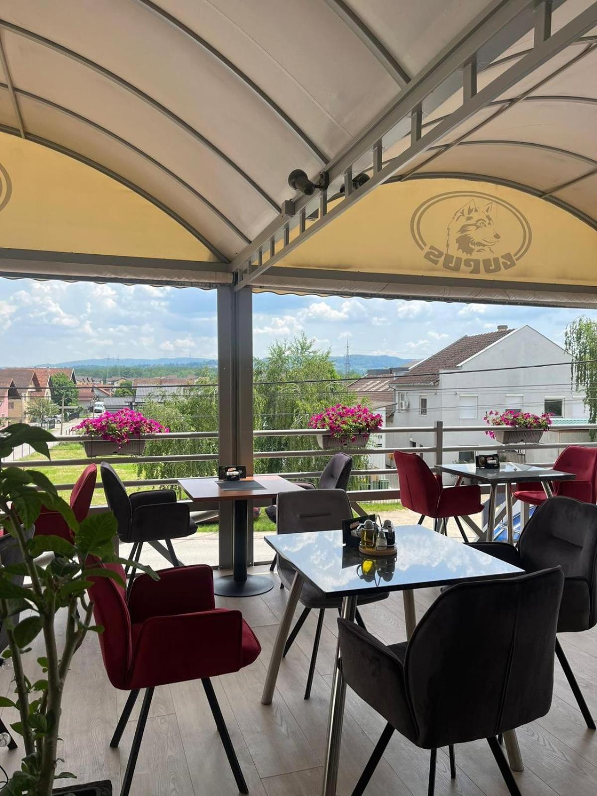 Hotel Lupus Novi Sad Luaran gambar